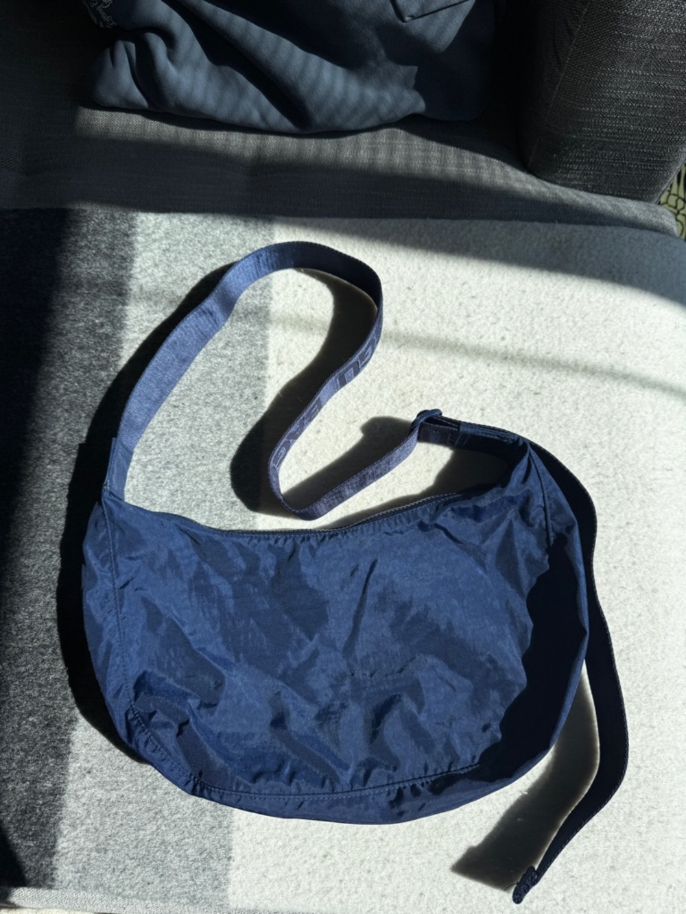 BAGGU Navy Blue Medium Crescent Bag